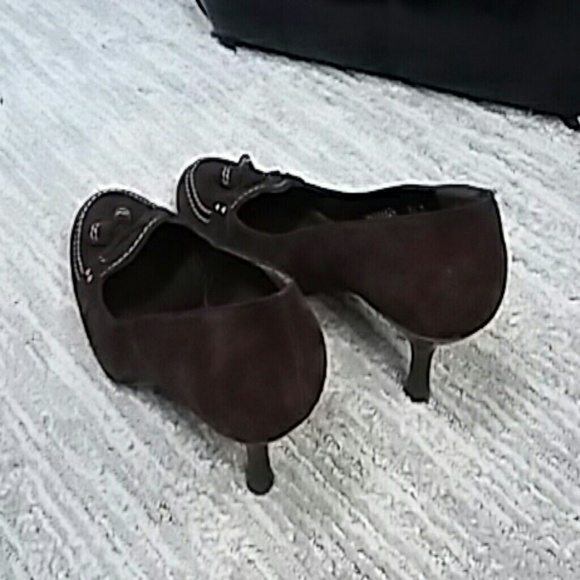 Stuart Weitzman suede heels - Picture 2 of 2